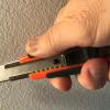 Der Angeklagte hielt bei einem Streit mit einem Freund ein Cutter-Messer in der Hand. (Symbolbild)