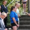 Hanna Strauch (rechts) vom Zentrum für Prävention und Gesundheitsförderung im Bayerischen Landesamt für Gesundheit und Lebensmittelsicherheit überreicht den Kreativpreis. Auf dem Foto (von links): Realschuldirektor Matthias Schmitt, Bürgermeister Thomas Stamm und Projektleiterin Katharina Kuck sind ebenso stolz auf die Schülerleistung. Hanna Strauch (rechts) vom Zentrum für Prävention und Gesundheitsförderung im Bayerischen Landesamt für Gesundheit und Lebensmittelsicherheit überreicht den Kreativpreis. Auf dem Foto (von links): Realschuldirektor Matthias Schmitt, Bürgermeister Thomas Stamm und Projektleiterin Katharina Kuck sind ebenso stolz auf die Schülerleistung.