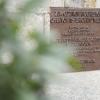 Eine Gedenktafel erinnert seit April 2021 an Alfred Eck, dem lange Zeit der Ruf eines Verräters anhaftete, bevor die Geschichtswerkstatt Aub darlegen konnte, dass alle ehrverletzenden Behauptungen falsch sind. Eine Gedenktafel erinnert seit April 2021 an Alfred Eck, dem lange Zeit der Ruf eines Verräters anhaftete, bevor die Geschichtswerkstatt Aub darlegen konnte, dass alle ehrverletzenden Behauptungen falsch sind.