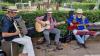 Der Veitshöchheimer Musiker Rainer Schwander sorgte an Station 3 in der Idyllle der Mainuferpromenade vor dem Spielplatz in der Mainlände mit seinem Akkordeon zusammen mit Manfred Kammer (Gitarre, Gesang) und Heinrich Filsner (Bass) als Trio "Die Dreifaltigen" mit Folk- und Blues-Songs in englisch und deutsch für Wohlfühlatmosphäre.