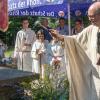 Nach den Ausgrabungen der geschichtlichen Klosteranlage Elisabethenzell an der Birkenhainer Landstraße wurde auch der Altar der ehemaligen Klosterkirche restauriert. Der Lohrer Pfarrer Pfarrer Sven Johannsen weihte diesen beim Grabungsfest ein.