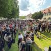 Das Fantasy-Festival versammelt Hunderte Mitwirkende und Tausende Besucherinnen und Besucher im weitläufigen Schloss-Areal. Das Fantasy-Festival versammelt Hunderte Mitwirkende und Tausende Besucherinnen und Besucher im weitläufigen Schloss-Areal.