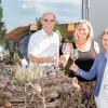 Weinbaupräsident Artur Steinmann und Landrätin Sabine Sitter zeichneten Christine Pröstler (Mitte) mit dem Ehrenpreis 2021 des Landkreises Main-Spessart aus.