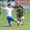 Langes Bein: Sailaufs Marco Schmitt (links) stellt Lucas Wirzberger vom TSV Neuhütten-Wiesthal entgegen. Langes Bein: Sailaufs Marco Schmitt (links) stellt Lucas Wirzberger vom TSV Neuhütten-Wiesthal entgegen.