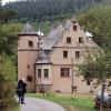 In Gamburg kennt man eine als Melsuine bezeichnte Wasserfrau, die als schöne Müllersmagd den Herrn der Burg bezirzte, sodass er für sie die alte Eulschirbenmühle (im Bild) an der Tauber zu einem verwunschenen Renaissanceschlösschen umbaute.