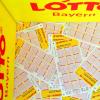 Eine Spielerin oder ein Spieler hat am Samstag mit sechs Richtigen 1,3 Millionen Euro im Lotto gewonnen. Der Tippschein wurde in einer unterfränkischen Annahmestelle abgegeben.