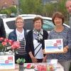 Eine kleine Aufmerksamkeit zum Schulstart hatten (von links) Stadtrat Mathias Herrmann, Elisabeth Menig, Hildegund Schätzlein,Brigitte Andraschko-Brigelius und Gerhard Brigelius parat.