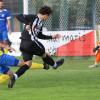 Mit vier Toren schoss Tobias Burger – hier zum zwischenzeitlichen 2:3 gegen die TG Höchberg – seinen FC Sand zum ersten Dreier in dieser Landesliga-Saison. 