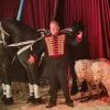 Der Hessische Familiencircus Baldoni schlägt seine  Zeltanlagen in Himmelstadt auf.
