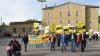 "Barrierefreier Bahnhof – jetzt" forderten die Teilnehmer und Teilnehmerinnen einer vom VdK organisierten Demonstration.