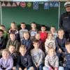 Im Bild die Klasse 1c mit PHK Hubert Kimmel.