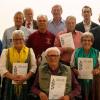 Sie halten dem TSV Urspringen schon seit 50 Jahren die Treue (hinten von links): Horst Seim, Werner Keupp, Vorstand Florian Herteux, (Mitte von links): Ludwig Siegler, Hugo Barthel, Rudi Ehehalt, Klemens Schürger, Bernd Barthel, (vorne von links): Gudrun Wiesner, Josef Zeller, Monika Gress. Sie halten dem TSV Urspringen schon seit 50 Jahren die Treue (hinten von links): Horst Seim, Werner Keupp, Vorstand Florian Herteux, (Mitte von links): Ludwig Siegler, Hugo Barthel, Rudi Ehehalt, Klemens Schürger, Bernd Barthel, (vorne von links): Gudrun Wiesner, Josef Zeller, Monika Gress.