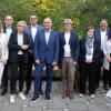 Beim Gesprächsaustausch (von links) MdL Wolfgang Reinhart mit Leitungen der Einrichtungen sowie Kurdirektor Sven Dell (ab 9. von links), Lorena Klingert von der städtischen Wirtschaftsförderung und Oberbürgermeister Udo Glatthaar.