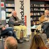 Geschäftsführer des Echter Verlags Thomas Häußner,  der ehemalige BR-Moderator Franz Barthel und Autor Günter Huth (von links).