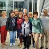 Felicia Wunder von HALMA e.V. und Erika Frank von der Jüdischen Gemeinde Würzburg gemeinsam mit den Teilnehmerinnen und Teilnehmern der Schulung.