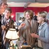 Kleine, unabhängige Verlage präsentieren sich in Bad Mergentheim: Heinrich von Berenberg und Beatrice Faßbender (von links) im Gespräch mit Besucherinnen einer früheren "Winterlese" im Roten Saal des Residenzschlosses.