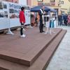 Die Fläche des Kirchplatzes wurde durch eine Reduzierung des Kirchenpodestes und von Einbauten vergrößert, was den Nutzen für Veranstaltungen und Feste deutlich erhöht und den Kirchplatz somit als Zentrum der Gemeinde stärkt. Im Bild segnet Pfarrer Christian Nowak die Neugestaltung. Die Fläche des Kirchplatzes wurde durch eine Reduzierung des Kirchenpodestes und von Einbauten vergrößert, was den Nutzen für Veranstaltungen und Feste deutlich erhöht und den Kirchplatz somit als Zentrum der Gemeinde stärkt. Im Bild segnet Pfarrer Christian Nowak die Neugestaltung.