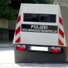 Ein solcher "Enforcement Trailer" war in der Allee zwischen Michelau und Geusfeld im Einsatz und machte mehrere Aufnahmen vom immer gleichen Motorradfahrer.