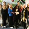 Das P-Seminar "Schöner-Planer" des Johann-Schöner-Gymnasiums hat aus dem Verkauf des Hausaufgabenhefts 200 Euro an die DAHW gespendet. 