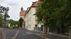 Was ist alles geplant, wenn auf dem Gelände des Schloss Löwenhain in Lebenhan ein neues Internat entstehen soll? Die Planungen wurden nun im Stadtrat von Bad Neustadt vorgestellt.