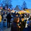 Ein voller Erfolg war der Waldbüttelbrunner Weihnachtsmarkt auf dem neugestalteten Rathausplatz, selbst bei den eisigen Temperaturen am vergangenen Wochenende. Ein voller Erfolg war der Waldbüttelbrunner Weihnachtsmarkt auf dem neugestalteten Rathausplatz, selbst bei den eisigen Temperaturen am vergangenen Wochenende.