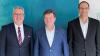 Im Bild (von links): Peter Schmitt (stellvertretendes Vorstandsmitglied und Bereichsdirektor Main-Spessart), Helmut Mundelsee und Torsten Keil (Beratungscenterleiter Esselbach).