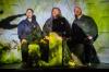 Fantasie-Dramödie "Christos' Himmelfahrt" (von links): Nils Klinke, Matthias Hahn und  Michael Schwemmer bei der Welturaufführung im Theater Chambinzky.