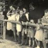 Pfarrer Paul Steinert weihte 1953 den Sportplatz am Zementhafen. Pfarrer Paul Steinert weihte 1953 den Sportplatz am Zementhafen.