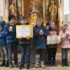 Liedvortrag "Zünd ein Licht an" der Klasse 3b.