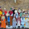 Die Geroldshäuser Sternsinger mit Gabi Flörchinger und Pfarrerin Elise Badstieber.