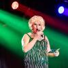 Zu teuer, um weiter bunt zu sehen: Heuer wird die Steigerwaldhalle nicht als Austragungsort für „Varieté for Charity“ dienen. „Mechthild Lavette“ alias Thomas Sauerbrey hat die Show für 2023 wegen allgemeiner Preissteigerungen abgesagt.Foto (Archiv):  Silvia Gralla