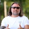 Daumen hoch? Markus Wolf kündigt zwar das Ende des Profitums und die Rückkehr zum Amateurstatus an, sichert dem FC 05 Schweinfurt jedoch seinen Verbleib als Präsident und Hauptsponsor zu.