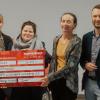 Von links nach rechts: Friederike Moritz, Geschäftsführerin der Autohaus Gruppe Spindler, Antje Sinn, Geschäftsführerin Wildwasser Würzburg e.V., Monika Spindler-Krenn, Inhaberin der Autohaus Gruppe Spindler und Daniel Heilig, Geschäftsführer der Autohaus Gruppe Spindler, bei der Übergabe des Spendenschecks an den Verein „Wildwasser Würzburg e.V.“. 
