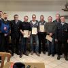 Ehrungen standen im Mittelpunkt der Jahresversammlung der Kützberger Feuerwehr.  Im Bild (von links): 2. Bürgermeister Manfred Breitenbach, 1. Kassier Sven Simon-Mathes, 2. Kommandant Manuel Full, 1. Kommandant Pascal Gold, Ralf Schmitt, Roland Weber, Dieter Kemmer, Werner Kaiser, Harald Wehner, 1. Vorstand Martin Dees, Jörg Katzenberger und der 2. Vorstand Kai Schmitt.