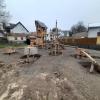 Der Spielplatz in Dampfach nimmt Gestalt an.