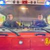 Mit Blaulicht Martinshorn fuhren am Dienstagabend Feuerwehrleute aus Visk in der Ukraine ihr neues Fahrzeug TLF 16 von der Feuerwehrhalle in Nüdlingen. Am Mittwochabend kamen sie wohlbehalten zu Hause in der Ukraine an.