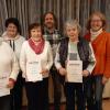 Auf dem Foto von links: Johanna Steiner, Andrea Suckfüll (Vorsitzende der Sängergruppe Rhön-Grabfeld), Sigrid Seifert, Albrecht Zirk, Julitta Storath, Silvia Klösel (Vereinsvorsitzende in Stockheim). Auf dem Bild fehlen Luise Storath und Beatrix Schäfer-Zirk.