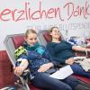 Junge Frauen spenden ihren Lebenssaft: Unser Symbolfoto entstand bei einem Blutspende-Aktionstag in der Muffathalle in München.