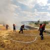 Wald- und Feldbrände waren das vorherrschende Thema bei der jüngsten Hauptversammlung der Ansbacher Feuerwehr. Das Foto zeigt die Feuerwehren aus Waldzell und Ansbach, wie sie einen Feldbrand bekämpfen.