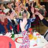„Und dann die Hände zum Himmel …“: Mitsingen, Mitlachen und Mitschunkeln war Trumpf beim Altweiberfasching in der Seniorentagespflege Sankt Michael in Werneck.