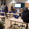 Die Mandatsträger um Bürgermeister Marco Heinickel kennen den Unterricht von früher noch ganz anders. Heute läuft alles „digital“ und bietet neue Möglichkeiten des Lernens und das macht den 91 Kindern in den vier Klassen der Burgläurer Grundschule jetzt schon Spaß.