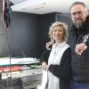 Thomas Faber mit Ehefrau Johanna Nemeth in der Verkaufsräumen ihrer Metzgerei in Bad Kissingen. Derzeit wird dort umgebaut.