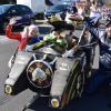 Die Superhelden Batman, Harley Quinn und Hulk (noch etwas unsicher im Wagen) beim Lengfurter Rosenmontagszug. Die Superhelden Batman, Harley Quinn und Hulk (noch etwas unsicher im Wagen) beim Lengfurter Rosenmontagszug.
