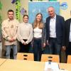 Die neue Bezirksspielleitung im unterfränkischen Handball stellen (von links) Gerd Schäfer, Maximilian Schmitt, Simone Rögele, Anke Scheuring, Klaus Sieß (Bezirksvorsitzender) und Stefan Göbel. Die neue Bezirksspielleitung im unterfränkischen Handball stellen (von links) Gerd Schäfer, Maximilian Schmitt, Simone Rögele, Anke Scheuring, Klaus Sieß (Bezirksvorsitzender) und Stefan Göbel.