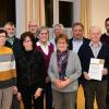Die neuen Geehrten des Obst- und Gartenbauvereins Ilmspan mit Kreisverbandskassierer Udo Lorenz und Bürgermeister Johannes Leibold (von rechts) Die neuen Geehrten des Obst- und Gartenbauvereins Ilmspan mit Kreisverbandskassierer Udo Lorenz und Bürgermeister Johannes Leibold (von rechts)