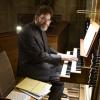 Dekanatskantor KMD Gerd Henecke aus Sulzbach-Rosenberg beeindruckte beim vierten Moonlightkonzert in der Marienkirche Königsberg seine Zuhörerinnen und Zuhörer.