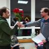 Sebastian Dees (links) und Jens Lindemann proben mit großem Improvisationstalent im Kindergartenturnraum.
