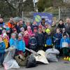 Die fleißigen Helfer beim MainCleanUp in der Gemeinde Gädheim.