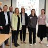 Im Rahmen der Ausbildungswoche gab es an der Berufsfachschule ein Schnupper-Angebot. Von links: Schülerin Celina Gringel, Lehrerin Petra Schwemmer, Schülerin Juleen Milow, Schulleiter Andreas Breitenbacher, Landrat Thomas Eberth, Staatssekretärin Anna Stolz, stellvertretende Schulleiterin Margit Stühler, Schülerinnen Helena Wehr, Larissa Frank und Viktoria Burnar sowie Schüler Mustafa Turan Kartal. Im Rahmen der Ausbildungswoche gab es an der Berufsfachschule ein Schnupper-Angebot. Von links: Schülerin Celina Gringel, Lehrerin Petra Schwemmer, Schülerin Juleen Milow, Schulleiter Andreas Breitenbacher, Landrat Thomas Eberth, Staatssekretärin Anna Stolz, stellvertretende Schulleiterin Margit Stühler, Schülerinnen Helena Wehr, Larissa Frank und Viktoria Burnar sowie Schüler Mustafa Turan Kartal.