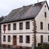 Dringender Handlungsbedarf besteht bei der Sanierung des Rathausdaches – ein Projekt im diesjährigen Haushaltsplan.